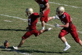 纳达尔重要时刻表现优异，C9带队取胜！上演精彩一战